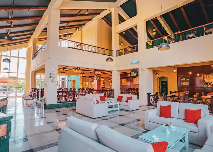 Relax At Marina Wadi Degla , Breakfast & Dinner *