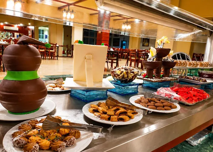 Relax At Marina Wadi Degla , Breakfast & Dinner Apartment *