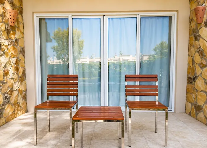 Relax At Marina Wadi Degla , Breakfast & Dinner Apartment *
