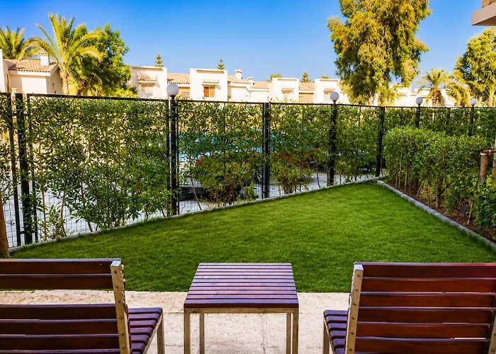 Apartment Relax At Marina Wadi Degla , Breakfast & Dinner