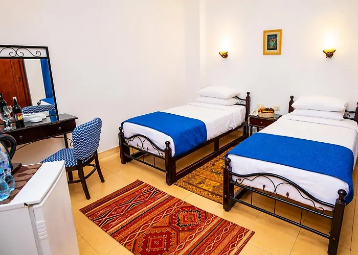 Relax At Marina Wadi Degla , Breakfast & Dinner Apartment
